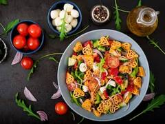 Shaksua Recipe: प्याज वाले नॉर्मल ऑमलेट खाकर पक गए हैं, तो पेश है स्वादिष्ट टमाटर से बना ऑमलेट