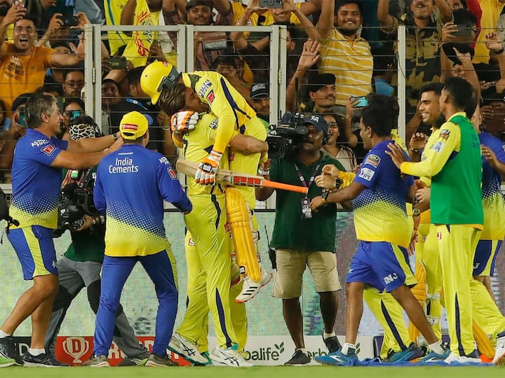 IPL 2023 Final, GT vs CSK: చెన్నై సూపర్‌ కింగ్స్‌ ఐపీఎల్‌ 2023 విజేతగా అవతరించింది. ఐదోసారి ట్రోఫీ గెలిచింది. ముంబయి ఇండియన్స్‌ సరసన నిలిచింది. మ్యాచ్‌ గెలిచాక ధోనీసేన సంబరాలు అంబరాన్ని అంటాయి!