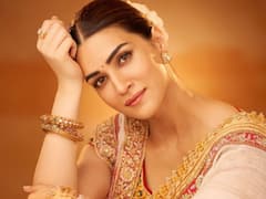 'राम सिया राम' गाने की रिलीज के बाद पंचवटी पहुंची कृति सेनन, सीता गुफा मंदिर में भक्ति-भाव के साथ की आरती