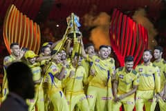IPL 2023 Champion : धोनीची जडेजाला कडकडून मिठी, विजयानंतर 'माही'ला अश्रू अनावर