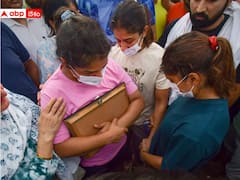 గంగా నదిలో మెడల్స్ పారవేసేందుకు సిద్ధమైన రెజ్లర్లు, అంతలోనే ఆసక్తికర పరిణామం