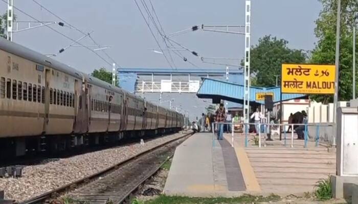 Man Committed Suicide by coming down from the train at Malout Railway Station this Morning ਮਲੋਟ ਰੇਲਵੇ ਸਟੇਸ਼ਨ 'ਤੇ ਅੱਜ ਸਵੇਰੇ ਇੱਕ ਵਿਅਕਤੀ ਨੇ ਰੇਲ ਗੱਡੀ ਥੱਲੇ ਆ ਕੇ ਕੀਤੀ ਖੁਦਕੁਸ਼ੀ