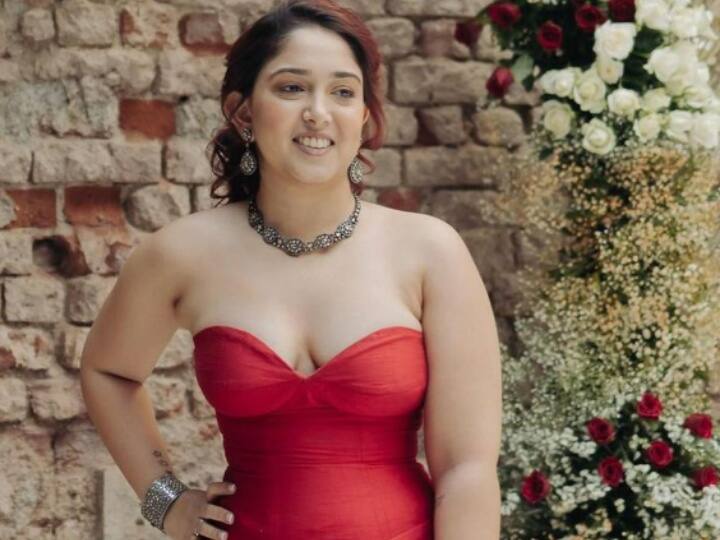 उन्होंने युनाइटेड स्टेट्स ऑफ अमेरिका से हायर एजुकेशन हासिल की थी. इसके अलावा उन्होंने यूट्रेक्ट यूनिवर्सिटी, नीदरलैंड से भी पढ़ाई की है.