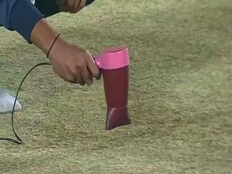 Fact Check: Was Hair Dryer Used To Dry Pitch In IPL 2023 Final Fact Check: Was Hair Dryer Used To Dry Pitch In IPL 2023 Final