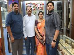 PM Modi: நாடாளுமன்றத்தில் நிறுவப்பட்ட செங்கோல்.. உருவாக்கிய உம்மிடி பங்காரு செட்டி குடும்பத்திற்கு பிரதமர் மோடி பாராட்டு..!