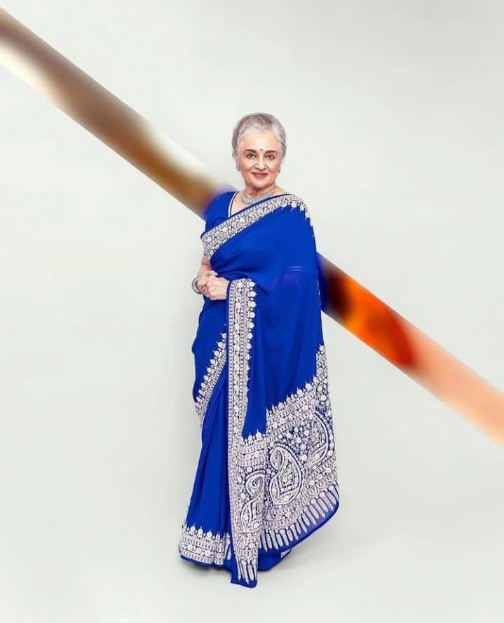 70 के दशक की सुपरस्टार एक्ट्रेस और दादा साहेब फाल्के अवॉर्ड से सम्मानित आशा पारेख की अदाकारी के दर्शक आज भी दीवाने हैं. एक वक्त था जब आशा पारेख इंडियन फिल्म इंडस्ट्री की सबसे मशहूर और बेहतरीन एक्ट्रेस में शुमार की जाती थीं. इस सबके बीच इस एक्ट्रेस की जिंदगी का एक पहलू ऐसा भी है जिसे प्यार के लिए समर्पण कहें या फिर इश्क की नाकामी, समझ नहीं आता.