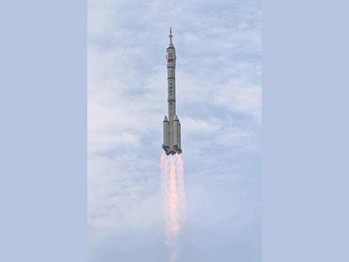 Image of the rocket as it flies high in the sky. Three astronauts have been sent to its now fully operational space station as part of crew rotation in the fifth manned mission to space since 2021. (Image Source: Getty)