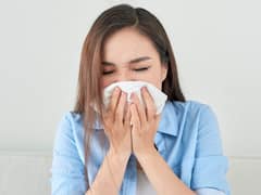 थूक में खून आना है खतरनाक! इन 4 बीमारियों के हो सकते हैं संकेत, इग्नोर किया तो बढ़ जाएगा रिस्क