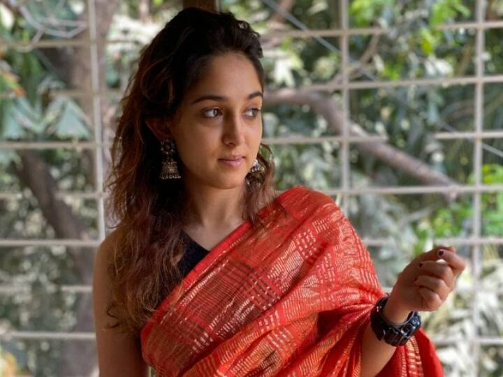 इरा खान सोशल मीडिया पर काफी एक्टिव रहती हैं और इंस्टाग्राम पर उनके 636 हजार फॉलोवर हैं.