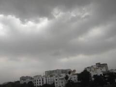 Chennai Weather: திடீரென சூழ்ந்த கார்மேகங்கள்... இருண்டுபோன சென்னை...! மிரண்டு போன மக்கள்.. மிரட்டுமா மழை?
