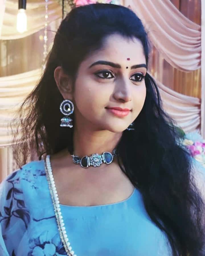 దీపికా మోడల్, నటి. 1996లో పుట్టిన దీపికా తమిళనాడు చెన్నైలోనే పెరిగింది. న్యూస్ రీడర్ గా కెరీర్ ప్రారంభించి తమిళ చిత్రం ఆరడి (2019)లో తొలిసారిగా నటించింది. ఆ తర్వాత తమిళ సీరియల్ 'చితిరం పెసుతడి' తో స్మాల్ స్క్రీన్ పై ఎంట్రీ ఇచ్చింది.