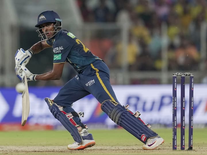 ஐபிஎல் இறுதிப்போட்டிகளில் சர்வதேச போட்டிகளில் விளையாடாத வீரர் ஒருவர் எடுத்த அதிகபட்ச ரன்கள், என்ற 11 வருட பிஸ்லாவின் சாதனையை சாய் சுதர்ஷன் தகர்த்துள்ளார்.அதோடு, ஐபிஎல் இறுதிப்போட்டியில் இளம் வயதில் (21 வருடம் 226 நாட்கள்) அரைசதம் கடந்த இரண்டாவது வீரர் என்ற பெருமையையும் பெற்றுள்ளார்.