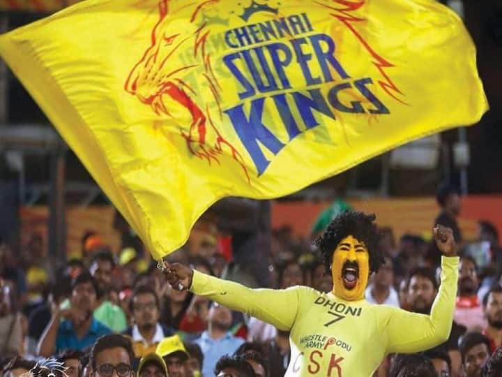 Chennai Super Kings Share: महेंद्र सिंह धोनी की कप्तानी में चेन्नई सुपरकिंग्स ने पांचवीं बार आईपीएल का खिताब अपने नाम कर लिया है. शेयर बाजार में भी इसके शेयर खूब धूम मचा रहे हैं...
