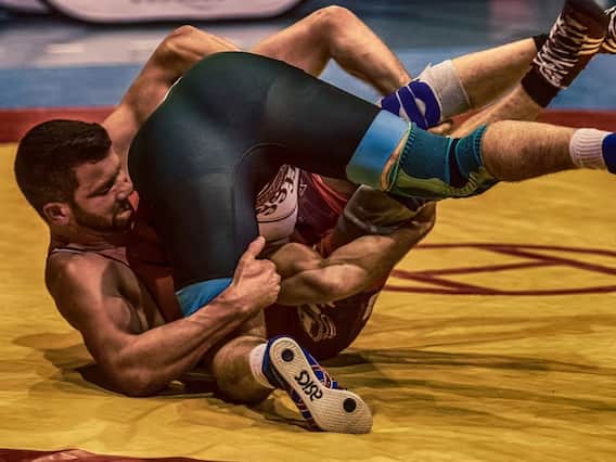 Wrestler Preparation: पैलवान बनण्याची तयारी करताय? करा 'या' काही महत्वपूर्ण गोष्टी Wrestler Preparation: पैलवान बनण्याची तयारी करताय? करा 'या' काही महत्वपूर्ण गोष्टी