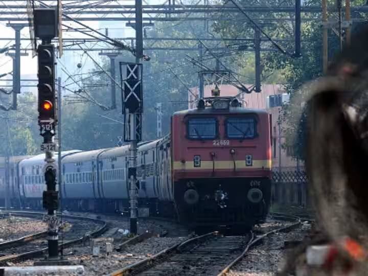 Jodhpur Sabarmati Superfast Express will run with new number from October Indian Railway Rajasthan Ann Rajasthan News: जोधपुर-साबरमती सुपरफास्ट एक्सप्रेस समेत ये ट्रेनें 1 अक्टूबर से नए नंबर से चलेंगी, रेलवे का बड़ा अपडेट