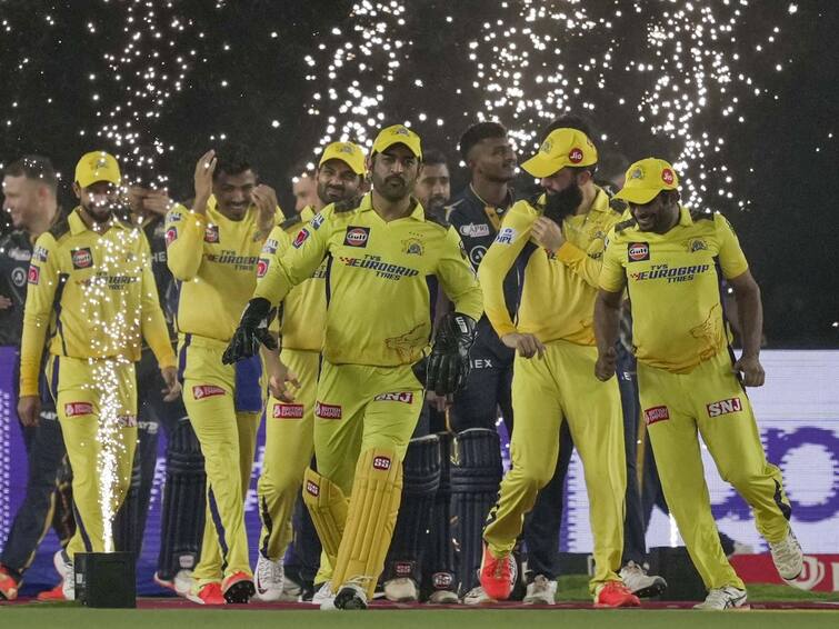 MS Dhoni IPL Comeback Hint Viral Video IPL 2023 Indian Premier League Best CSK Chennai Super Kings 'It's Best Time For Me To Announce Retirement But...': MS Dhoni Hints At IPL Comeback- WATCH