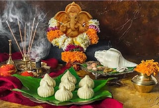 Ganesh puja: ગણપતિની પૂજાથી દૂર થાય છે દરિદ્રતા, આ 3 મંત્રોના જાપથી ચમકે છે કિસ્મત Ganesh puja: ગણપતિની પૂજાથી દૂર થાય છે દરિદ્રતા, આ 3 મંત્રોના જાપથી ચમકે છે કિસ્મત