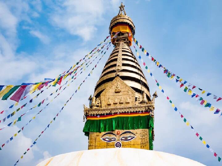अगर आप इस टूर पर अकेले जाते हैं तो आपको 47,900 रुपये का शुल्क देना होगा. वहीं दो लोगों को 38,700 रुपये और तीन लोगों को 38,700 रुपये का शुल्क देना होगा.