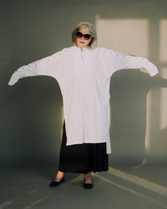 Zeenat Aman: झीनत अमान यांच्या क्लासी लूकनं वेधलं लक्ष; शेअर केले खास फोटो