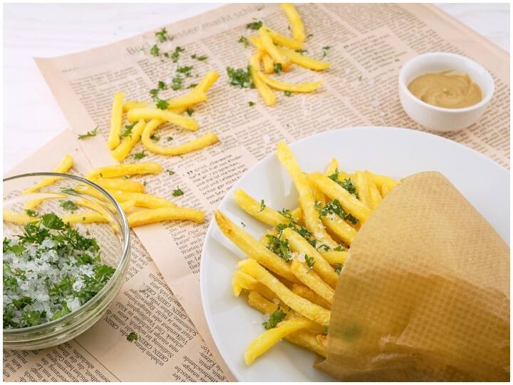 आलू को फ्राई ही तो किया है, फिर इसका नाम फ्रेंच फ्राइज क्यों है... खाने से पहले ये कहानी पढ़ लें French Fries Name Story Know why fried potato called As French Fries Read Here Full Details आलू को फ्राई ही तो किया है, फिर इसका नाम फ्रेंच फ्राइज क्यों है... खाने से पहले ये कहानी पढ़ लें