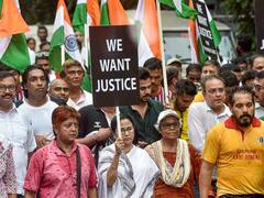 पश्चिम बंगाल की सीएम ममता बनर्जी का पहलवानों के समर्थन में मार्च, हाथ में दिखा 'वी वांट जस्टिस' का पोस्टर