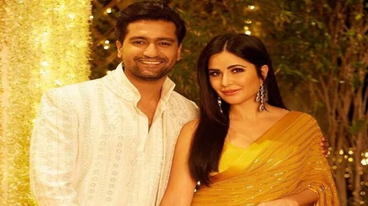 vicky-kaushal-met-first-time-katrina-kaif-at-a-award-show-proposed-her-there Vicky Kaushal: ਪਹਿਲੀ ਮੁਲਾਕਾਤ 'ਚ ਹੀ ਵਿੱਕੀ ਕੌਸ਼ਲ ਨੂੰ ਕੈਟਰੀਨਾ ਨਾਲ ਹੋਇਆ ਸੀ ਪਿਆਰ, ਮਜ਼ਾਕ 'ਚ ਸਭ ਦੇ ਸਾਹਮਣੇ ਕੀਤਾ ਸੀ ਪ੍ਰਪੋਜ਼