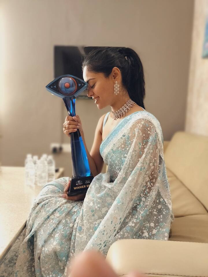பிக்பாஸ் தெலுங்கு டைட்டிலையும் வென்றுள்ளார்