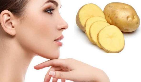Skin Care Tips: बटाट्यामुळे चेहऱ्याच्या टॅनिंगची समस्या, काळे डाग दूर होऊ शकतात. जाणून घेऊया त्याबद्दल...