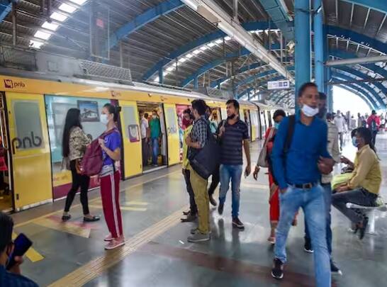 ਇਸ ਤੋਂ ਬਾਅਦ, ਟਿਕਟ ਦੇ ਭੁਗਤਾਨ ਲਈ ਕ੍ਰੈਡਿਟ, ਡੈਬਿਟ ਜਾਂ UPI ਰਾਹੀਂ ਆਨਲਾਈਨ ਭੁਗਤਾਨ ਕਰੋ। ਇਸ ਤੋਂ ਬਾਅਦ, ਵਟਸਐਪ ਚੈਟ ਵਿੱਚ ਸਿੱਧੇ QR ਕੋਡ ਟਿਕਟ ਪ੍ਰਾਪਤ ਕਰੋ।