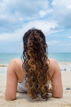 'அழகிகள் உலவும் தெருவெல்லாம் திரிந்து அதில் மிக அழகியை விரும்பலாம்..' நடிகைகளும் அவர்களது வெகேஷன் உடைகளும்..