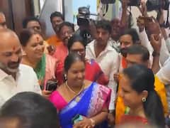 నిజామాబాద్‌లో ఆసక్తికర సీన్! ఆత్మీయంగా పలకరించుకున్న బండి సంజయ్, కల్వకుంట్ల కవిత