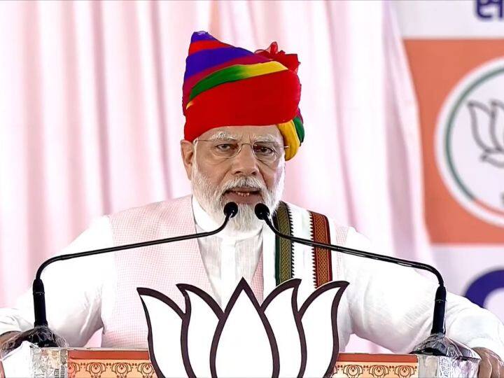 PM Modi Slams Congress On Corruption in Rajasthan Ajmer PM Modi Speech: अजमेर की रैली में पीएम मोदी बोले, 'कांग्रेस दलित, आदिवासी, मुस्लिम और गरीब को बराबर लूटती है'