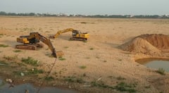 నెల్లూరులో విషాదం, పిల్లలను కాపాడి ఇద్దరు తల్లులు దుర్మరణం!