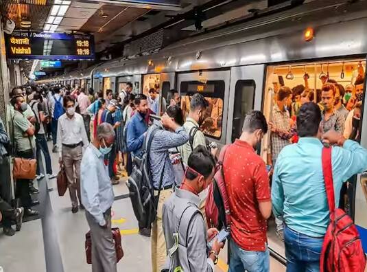 ਧਿਆਨ ਰਹੇ ਕਿ ਇਹ ਟਿਕਟ ਲੈਣ ਤੋਂ ਬਾਅਦ ਤੁਹਾਨੂੰ 65 ਮਿੰਟ ਤੱਕ ਸਟੇਸ਼ਨ ਪਹੁੰਚਣਾ ਹੋਵੇਗਾ। ਇਸ ਦੇ ਨਾਲ ਹੀ, ਟਿਕਟ ਲੈਣ ਤੋਂ ਬਾਅਦ, ਤੁਹਾਨੂੰ ਸਟੇਸ਼ਨ 'ਤੇ ਦਾਖਲ ਹੋਣ ਲਈ 30 ਮਿੰਟ ਲੱਗਣਗੇ।