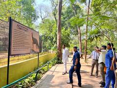 In Photos: बिहार में बढ़ती गर्मी के बीच पशु-पक्षियों की खैर खबर लेने Patna Zoo पहुंचे तेज प्रताप, देखें तस्वीरें