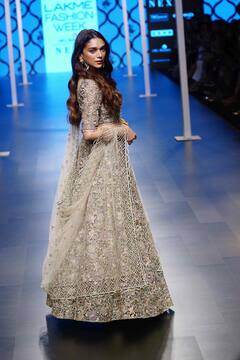 Aditi Rao Hydari ग्राफिक प्रिंट टॉप और पैंट में दिखीं क्लासी | ENT LIVE