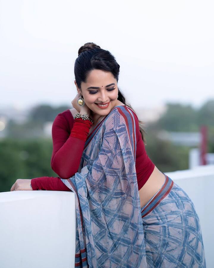 అనసూయ అందమైన ఫోటోలు.  Image Credit: Anasuya Bhardwaj/ Instagram