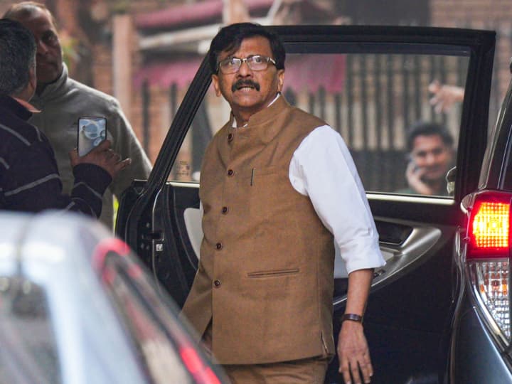 संजय राउत समेत 3 शिवसेना सांसद राष्ट्रपति मुर्मू से करेंगे मुलाकात, मराठा आरक्षण पर होगी बात संजय राउत समेत 3 शिवसेना सांसद राष्ट्रपति मुर्मू से करेंगे मुलाकात, मराठा आरक्षण पर होगी बात