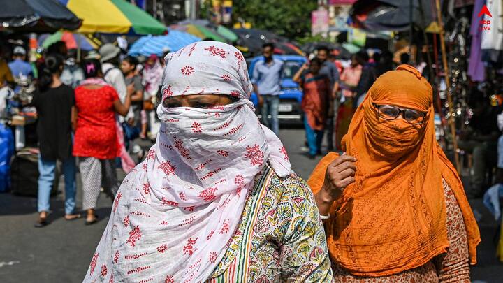 দুর্গাপুরেও তাপের দাপটে প্রাণ ওষ্ঠাগত। তাপমাত্রা প্রায় চল্লিশ ছুঁইছুঁই। কাজের দিনেও দুর্গাপুর শিল্পাঞ্চলের রাস্তা একটু বেলা বাড়তেই কার্যত সুনসান।