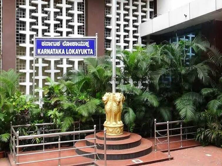 Karnataka Lokayukta Raids Underway at KIADB Officer Narasimha Murthy House Karnataka Lokayukta Raid: கர்நாடக அரசு அதிகாரிகள் வீட்டில் லோக் ஆயுக்தா சோதனை… ஒரு மாத இடைவெளியில் இது 2வது முறை!
