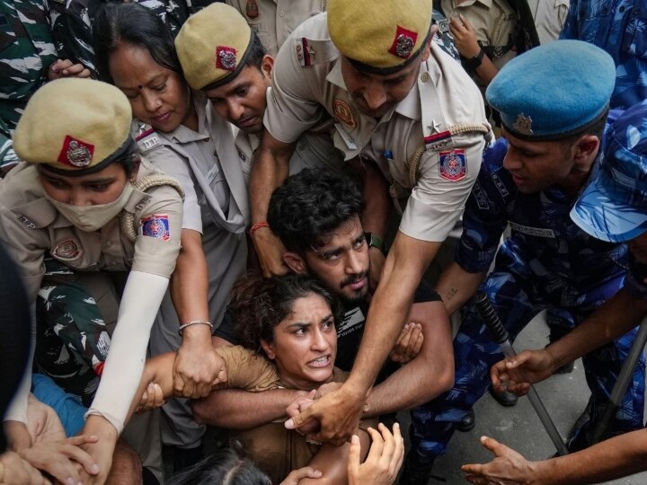 Wrestlers Protest: அன்று முகமது அலி.. இன்று இந்திய மல்யுத்த வீரர்கள்.. பதக்கங்கள் நதிக்கு பலியா? எப்போது மாறும் அவலநிலை?