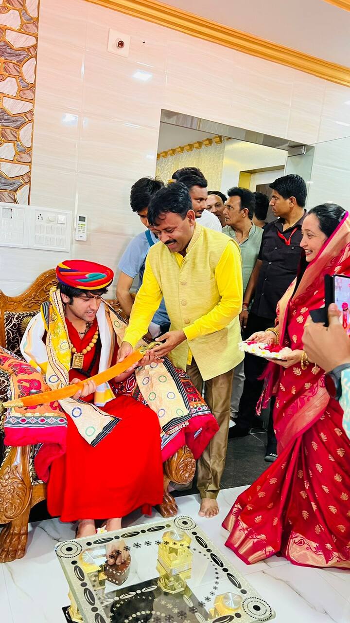 બાબા બાગેશ્વરના ધામ ધીરેન્દ્ર શાસ્ત્રીએ સોમનાથમાં કહ્યું કે, અમે સંકલ્પ કર્યો છે કે, સોમનાથની પવિત્ર ભૂમિ પર કથા કરીશું અને કેન્સર હોસ્પિટલનું નિર્માણ કરીશું.