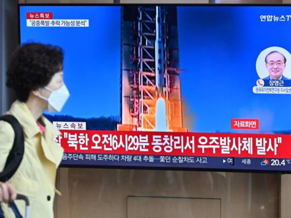 North Korean 'Spy' Satellite Crashes Into Sea After Rocket Failure ...