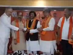 छत्तीसगढ़: पद्मश्री डॉ राधेश्याम बारले बीजेपी में हुए शामिल, राजनीति में आने के क्या हैं मायने?