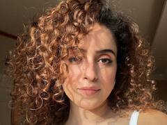 करियर के पीक पर इस सिंड्रोम से जूझ रही थीं सान्या मल्होत्रा, खुद के साथ करती थीं ऐसा बर्ताव!