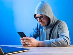 Facebook पर चल रहा 'Look who just died' स्कैम, इस तरह लोगों के डेटा और पैसे को किया जा रहा साफ 