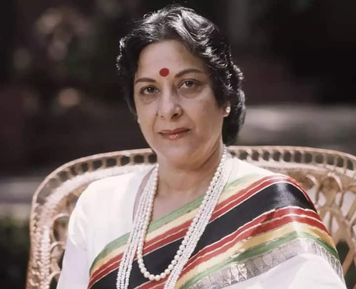 राइटर मोहन देसाई की नरगिस की फैमिली पर लिखी गई किताब में इस बात का जिक्र किया गया है कि दिवंगत एक्ट्रेस की फैमिली का नेहरू परिवार से गहरा ताल्लुक था.