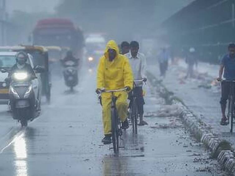 According to the Meteorological Department, the South West Monsoon will start from June 3rd to 4th, which will bring heavy rains to many parts of the country. SouthWest Monsoon: தென்மேற்கு பருவமழை எப்போது தொடங்கும்..? தமிழ்நாட்டிற்கு பயன் உண்டா..?