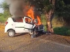 एमपी में पेड़ से टकराने के बाद कार में लगी आग, जिंदा जले 4 लोग, 6 महीने पहले ही हुई थी दंपति की शादी