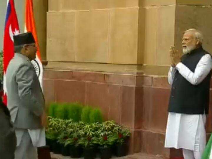 PM Modi seen welcoming Nepalese PM 'Prachanda' with folded hands. Both sides are keen to expand the overall ties and a number of agreements are were firmed in the bilateral talks that were held today. (Image Source: Twitter/@ANI)
